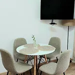 Apartament By The River With Terrace, Basen, Sauna, Jacuzzi, Fitness