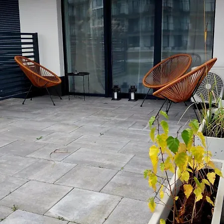 By The River With Terrace, Basen, Sauna, Jacuzzi, Fitness