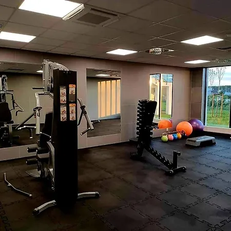 Apartmán By The River With Terrace, Basen, Sauna, Jacuzzi, Fitness *