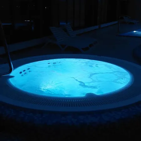 Apartmán By The River With Terrace, Basen, Sauna, Jacuzzi, Fitness Dziwnów