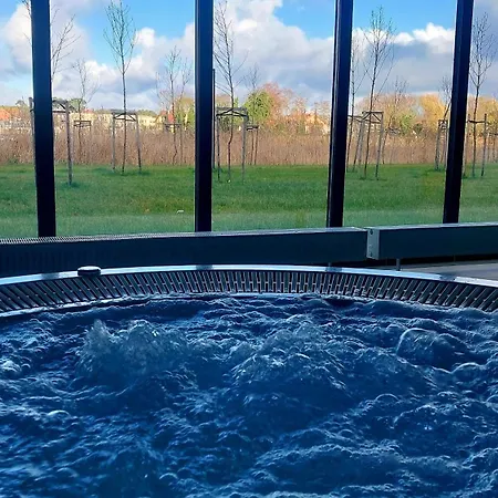 By The River With Terrace, Basen, Sauna, Jacuzzi, Fitness Dziwnow
