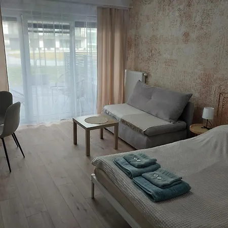 By The River With Terrace, Basen, Sauna, Jacuzzi, Fitness *