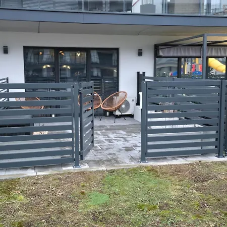 شقة By The River With Terrace, Basen, Sauna, Jacuzzi, Fitness Dziwnów