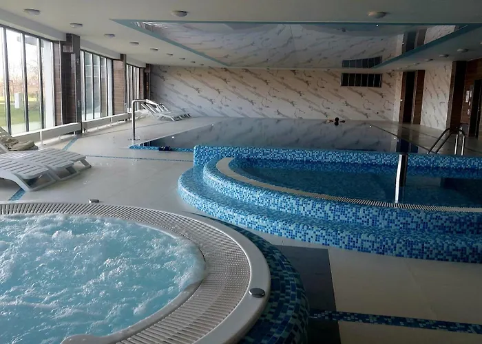 Apartmán By The River With Terrace, Basen, Sauna, Jacuzzi, Fitness Dziwnów