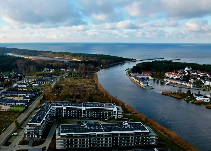 By The River With Terrace, Basen, Sauna, Jacuzzi, Fitness *